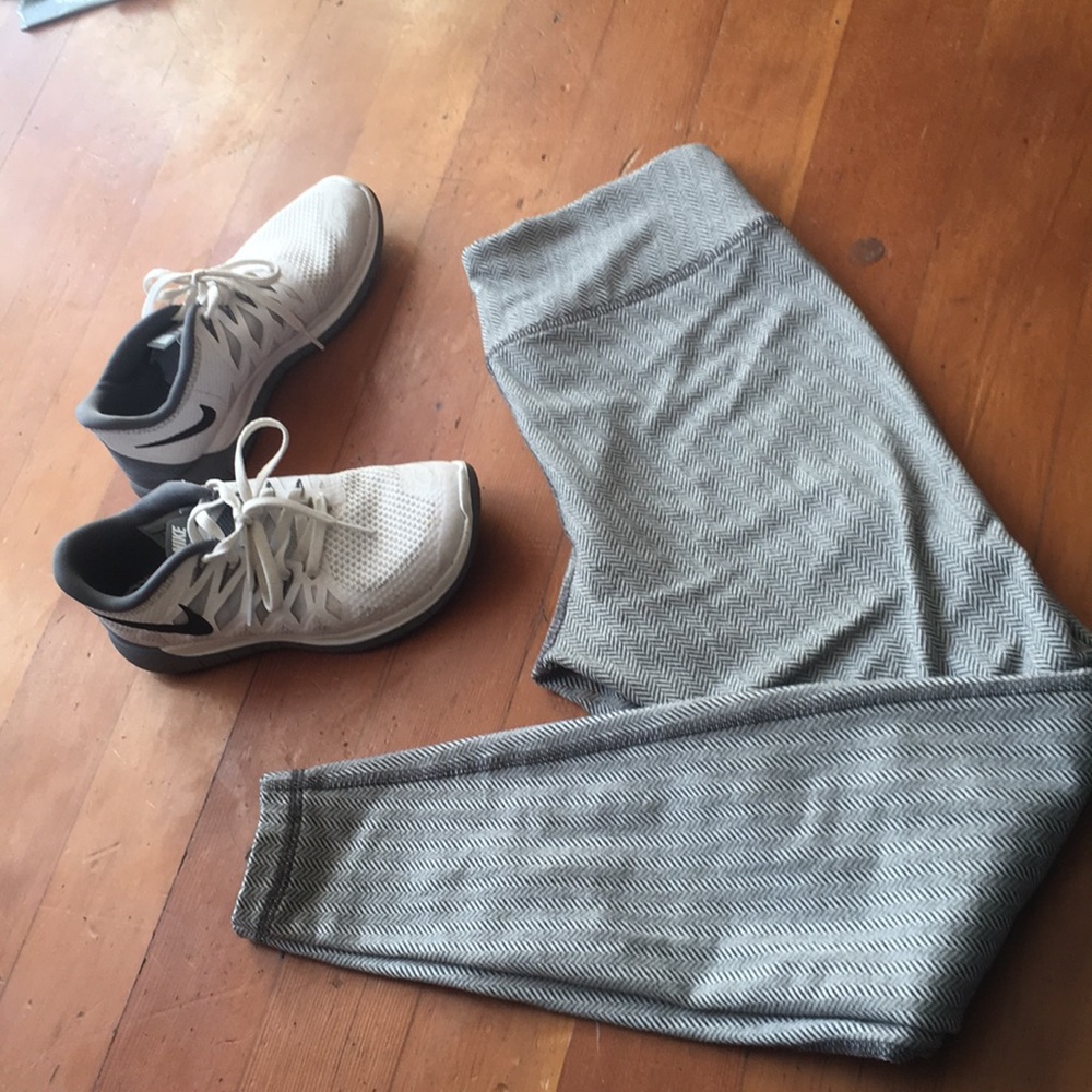 Old navy chevron leggings small